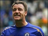 Le capitaine des Blues, John Terry, 25 ans, est devenu aujourd'hui papa pour la premi&egrave;re fois. Sa compagne depuis plusieurs ann&eacute;es, la ravissante Toni Poole, a donn&eacute; naissance &agrave; deux jumeaux ce m